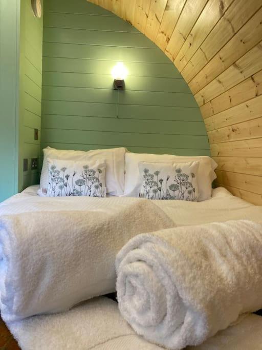 Seaview Lodges At Torlinnhe Форт-Вільям Екстер'єр фото